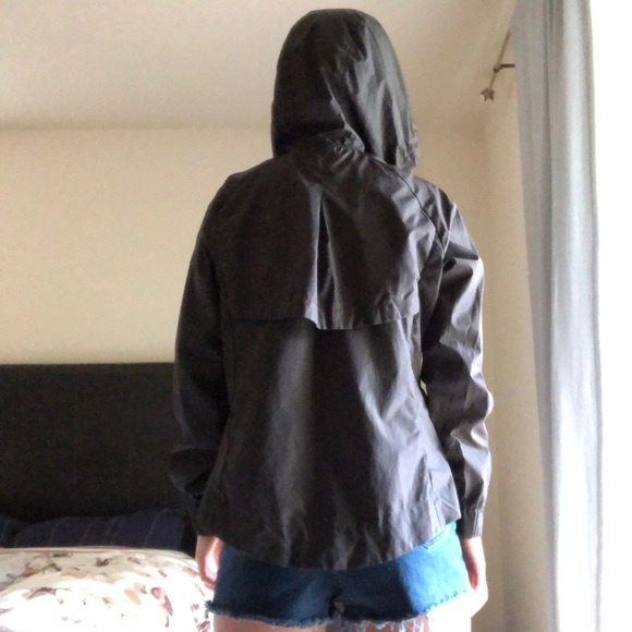 unionbay black windbreaker w/ drawstring hood - Picture 3 of 4